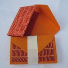 Pakke med kort, oransj konvolutt thumbnail